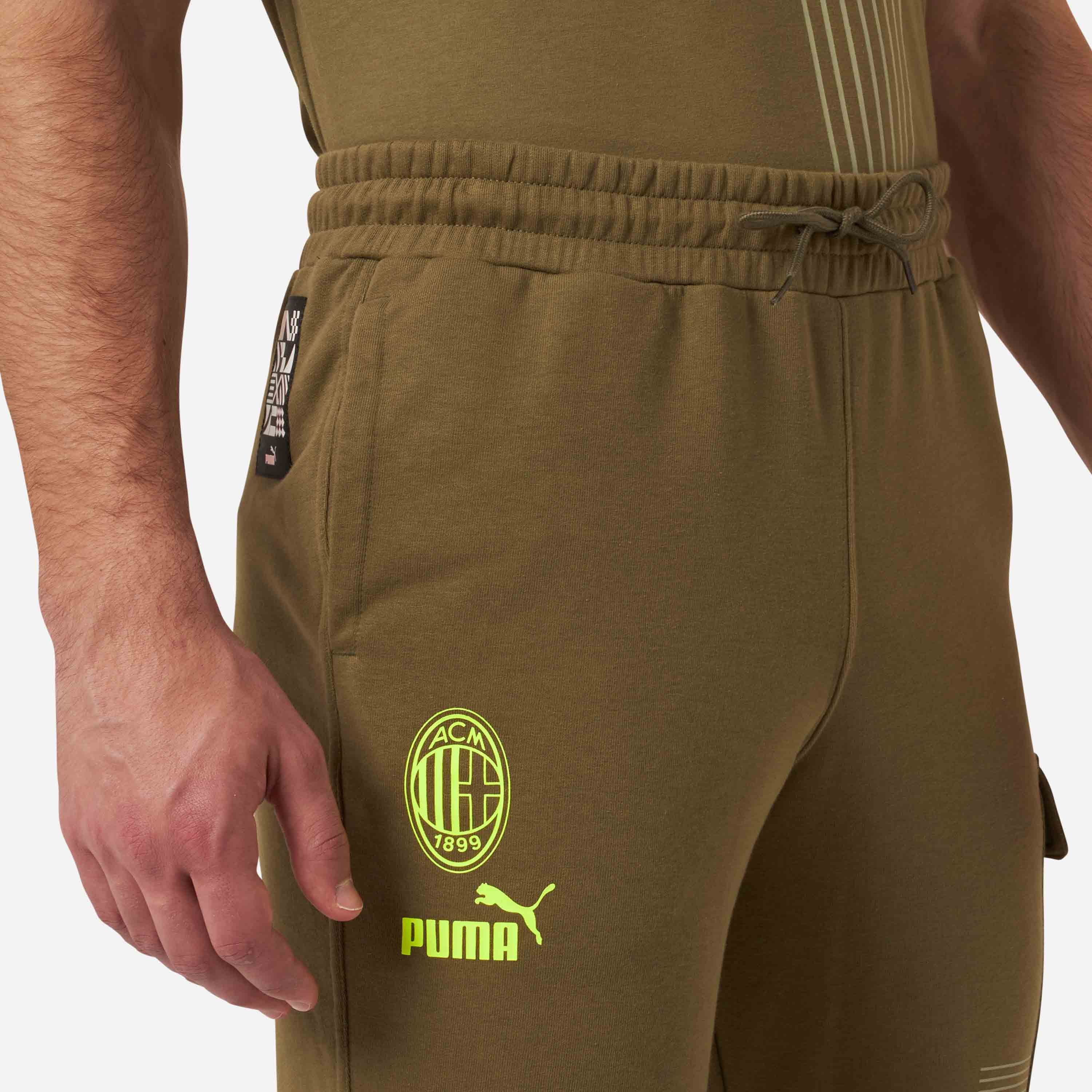 PANTALONI MILAN IN FELPA CON TASCA STILE CARGO - Image 6